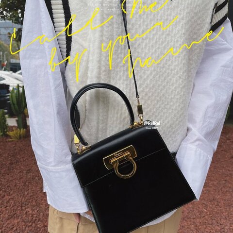 FERRAGAMO 黑色金扣小號  博物館手提斜背包20*18*9 98新配件塵袋
