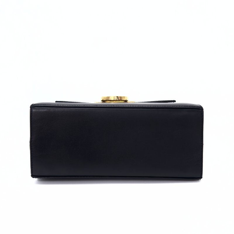 FERRAGAMO 黑色金扣小號 博物館手提斜背包20*18*9 98新配件塵袋-5