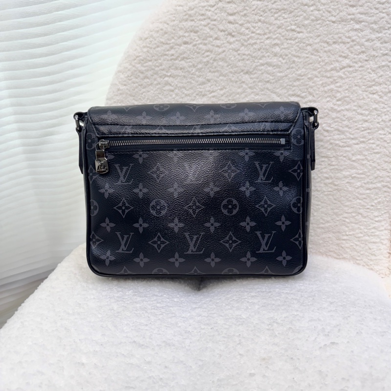 Louis Vuitton 路易威登 LV 黑灰色 Monogram Eclipse 老花 District PM 磁釦翻蓋側背包 斜背包 M46255-5