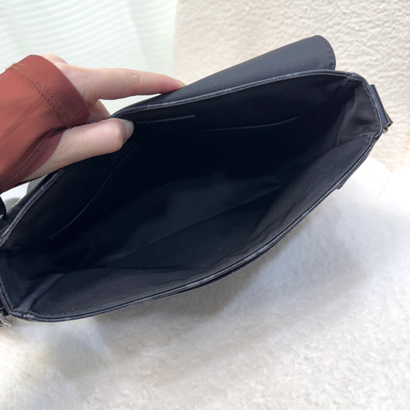 Louis Vuitton 路易威登 LV 黑灰色 Monogram Eclipse 老花 District PM 磁釦翻蓋側背包 斜背包 M46255-9