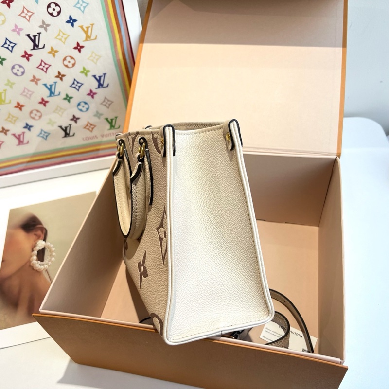 Louis Vuitton 路易威登 小號白色onthego 芯片 底長25-4