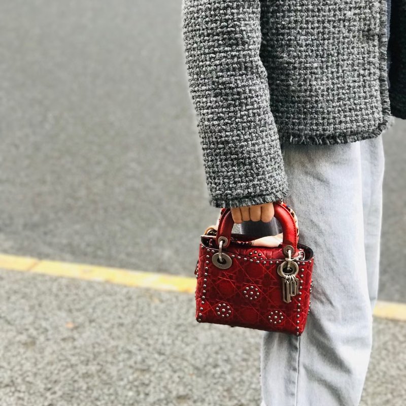 DIOR 限量款紅色鉚釘三格黛妃手提肩背斜背包 17*14*8 98新配件盒子塵袋購證保卡-0