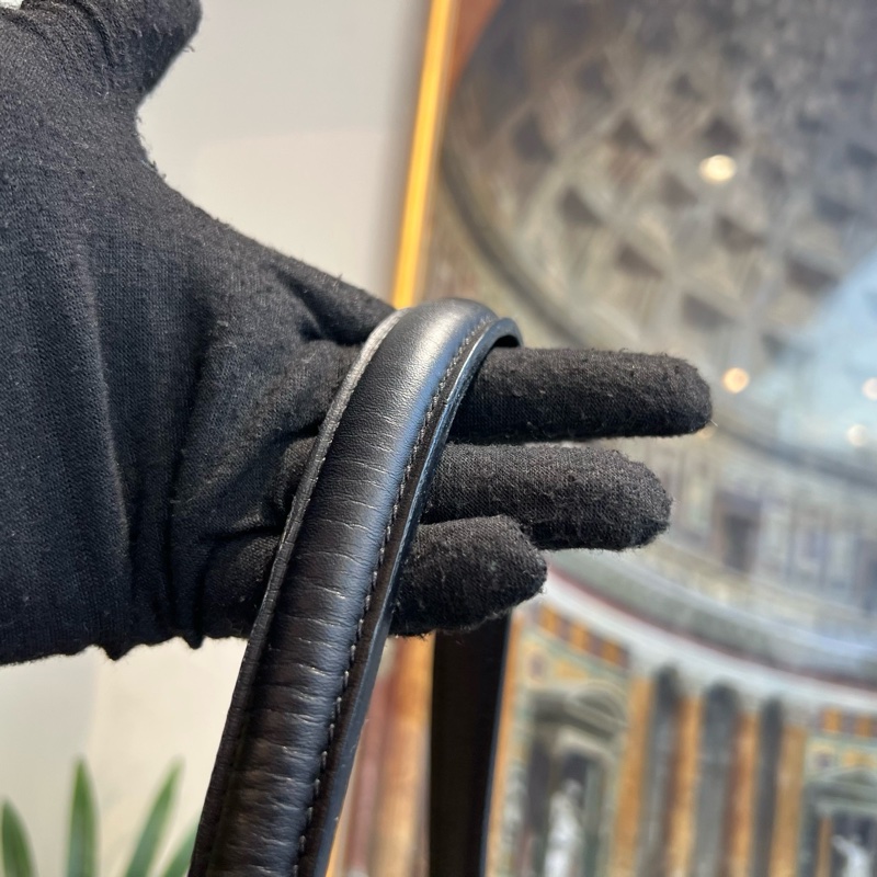 Louis Vuitton 路易威登 lockme全皮黑色 14s-4