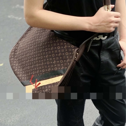 Louis Vuitton路易威登 美國帆船賽系列限量 中古斜挎 05s 底長30