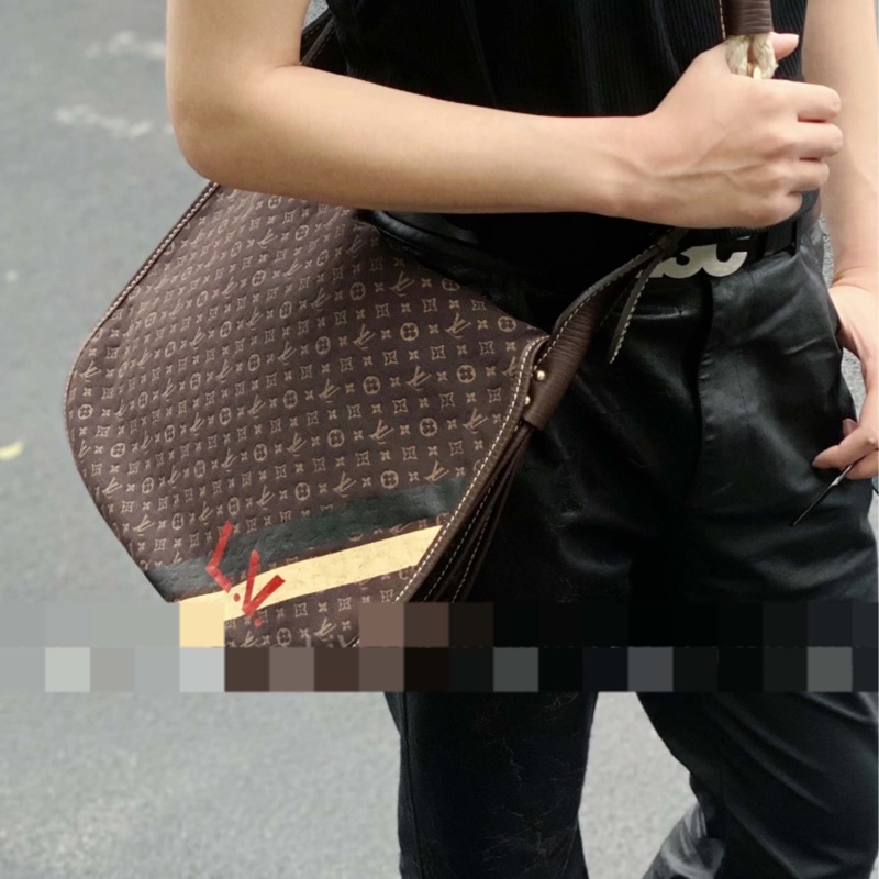 Louis Vuitton路易威登 美國帆船賽系列限量 中古斜挎 05s 底長30-0