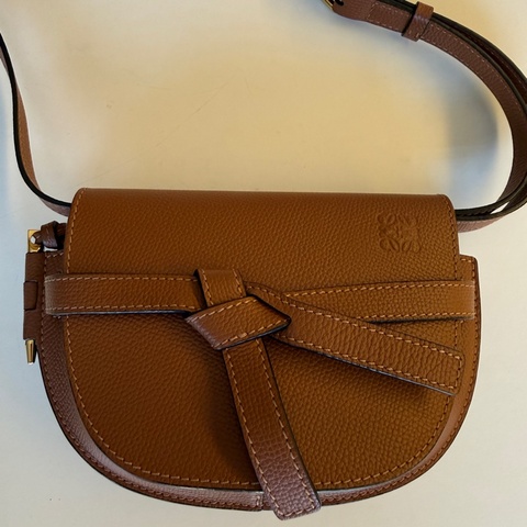 二手LOEWE焦糖色馬鞍包