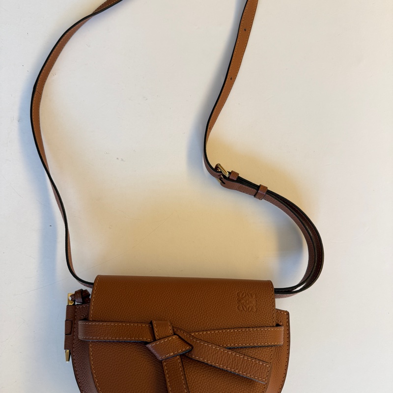 二手LOEWE焦糖色馬鞍包-1