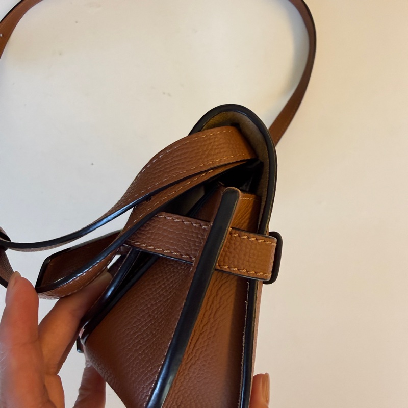 二手LOEWE焦糖色馬鞍包-3