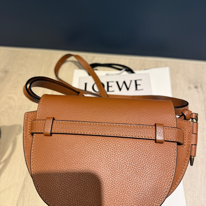 二手LOEWE焦糖色馬鞍包-8