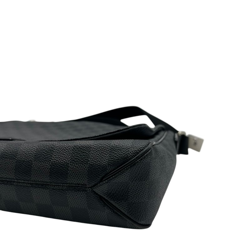 【美收精品】LOUIS VUITTON 黑棋盤格側肩包C-494【隔月月中將轉賣至日本 上架期限30天】-4