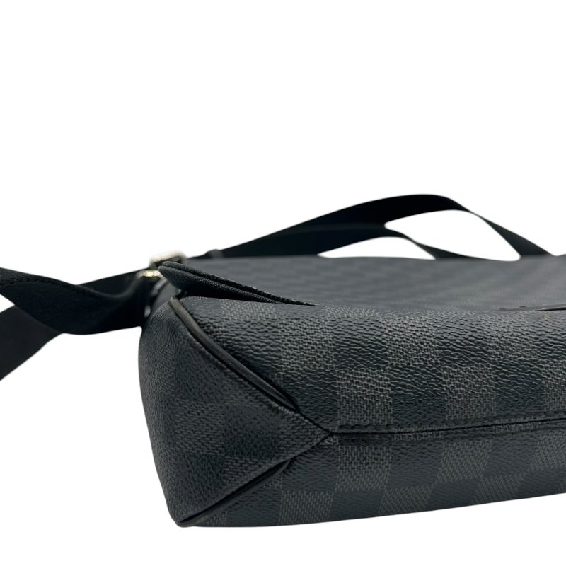 【美收精品】LOUIS VUITTON 黑棋盤格側肩包C-494【隔月月中將轉賣至日本 上架期限30天】-5
