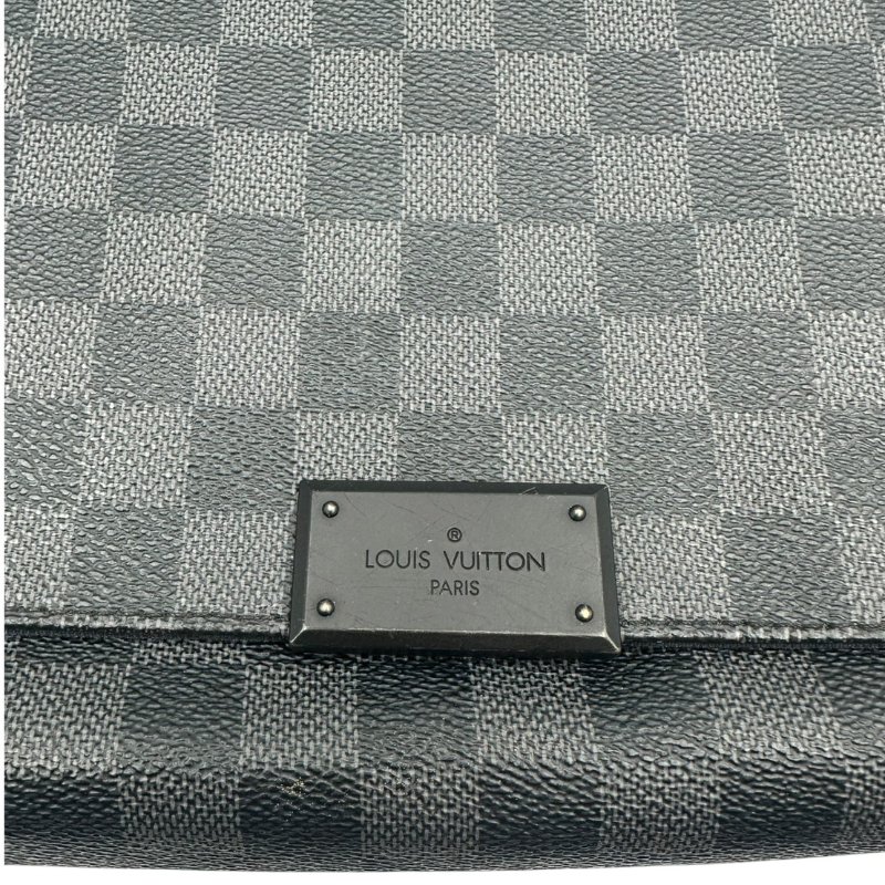 【美收精品】LOUIS VUITTON 黑棋盤格側肩包C-494【隔月月中將轉賣至日本 上架期限30天】-6