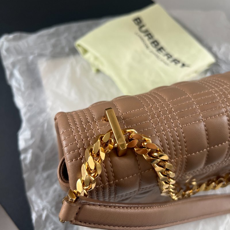 Burberry lola大號鏈條包奶茶色金扣28x16cm 98新配件塵袋-7