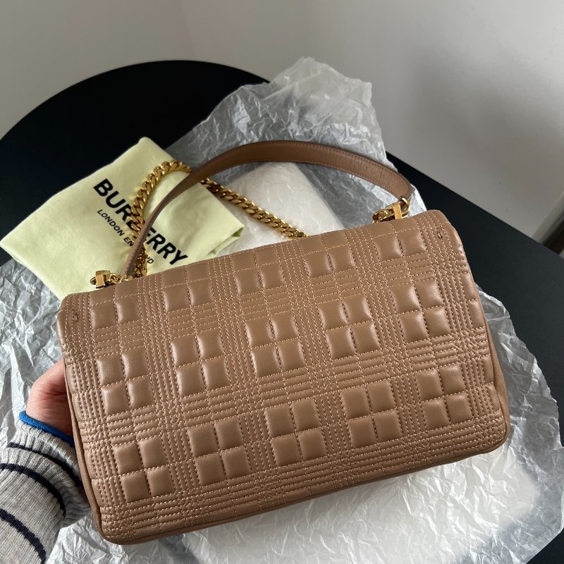 Burberry lola大號鏈條包奶茶色金扣28x16cm 98新配件塵袋-8