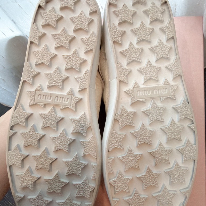 二手精品自賣❤️LV金屬釦Logo經典款小白鞋.休閒鞋👟35號-8