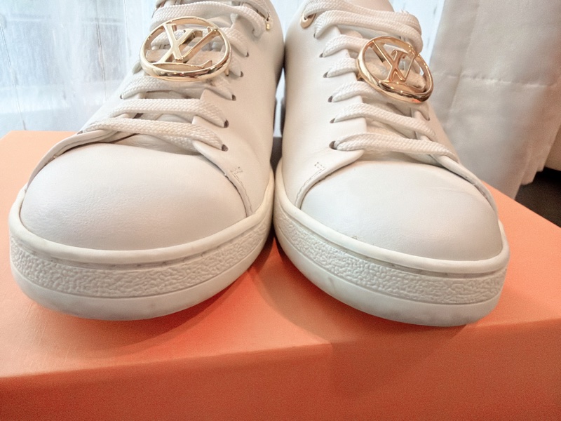 二手精品自賣❤️LV金屬釦Logo經典款小白鞋.休閒鞋👟35號-10