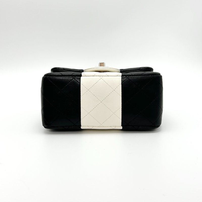 CHANEL 限量黑白色方胖子肩背斜背包 17*13*7 99新配件塵袋-5