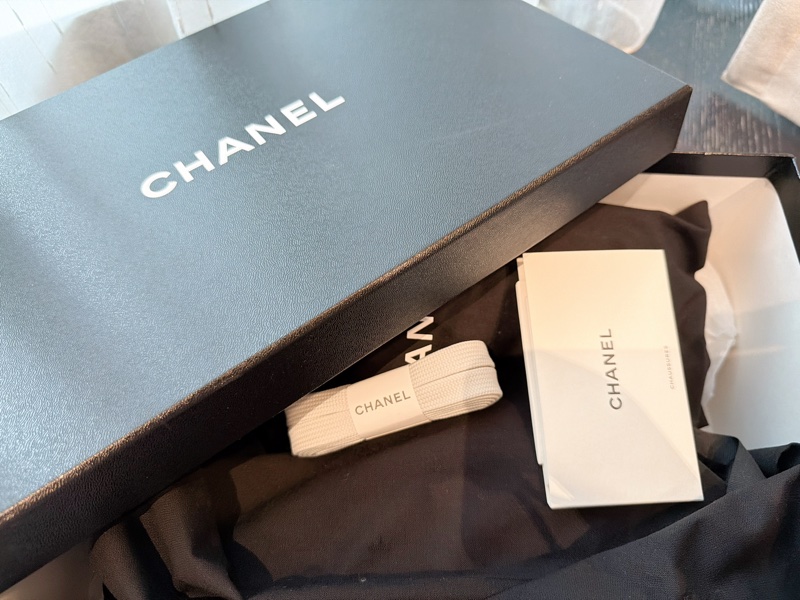 二手精品自賣❤️香奈兒Chanel灰白色雙C logo麂皮熊貓🐼鞋.平底鞋.休閒板鞋👟球鞋.小白鞋.35號.近新全配-5
