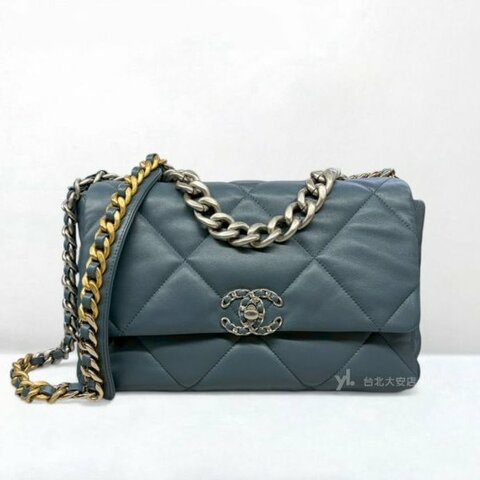 A13150-CHANEL 19 霧霾藍銀釦口蓋包30cm/AS1161