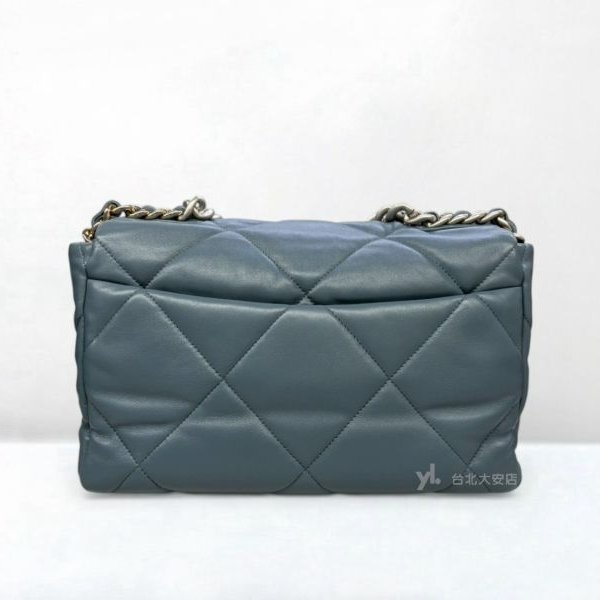 A13150-CHANEL 19 霧霾藍銀釦口蓋包30cm/AS1161-3