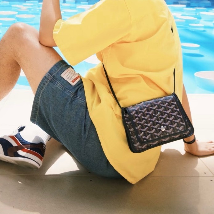 Goyard Plumet Crossbody 黑色休閒斜背包 男女可用-5