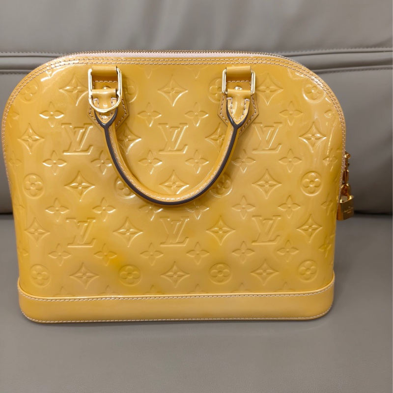 Lv/路易威登 黃色漆皮貝殼 底長31  無肩帶-1