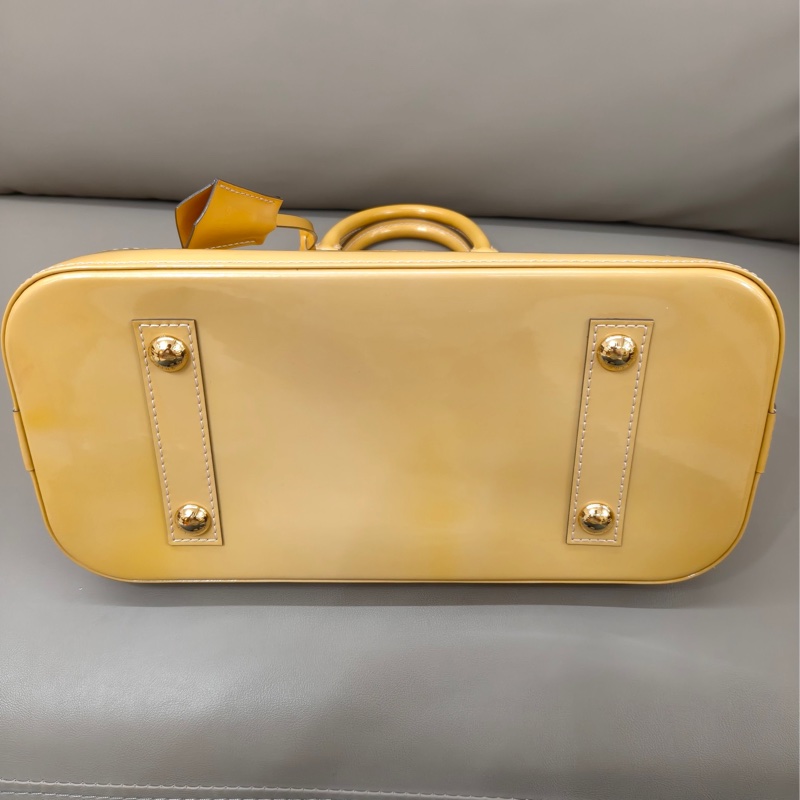 Lv/路易威登 黃色漆皮貝殼 底長31  無肩帶-4