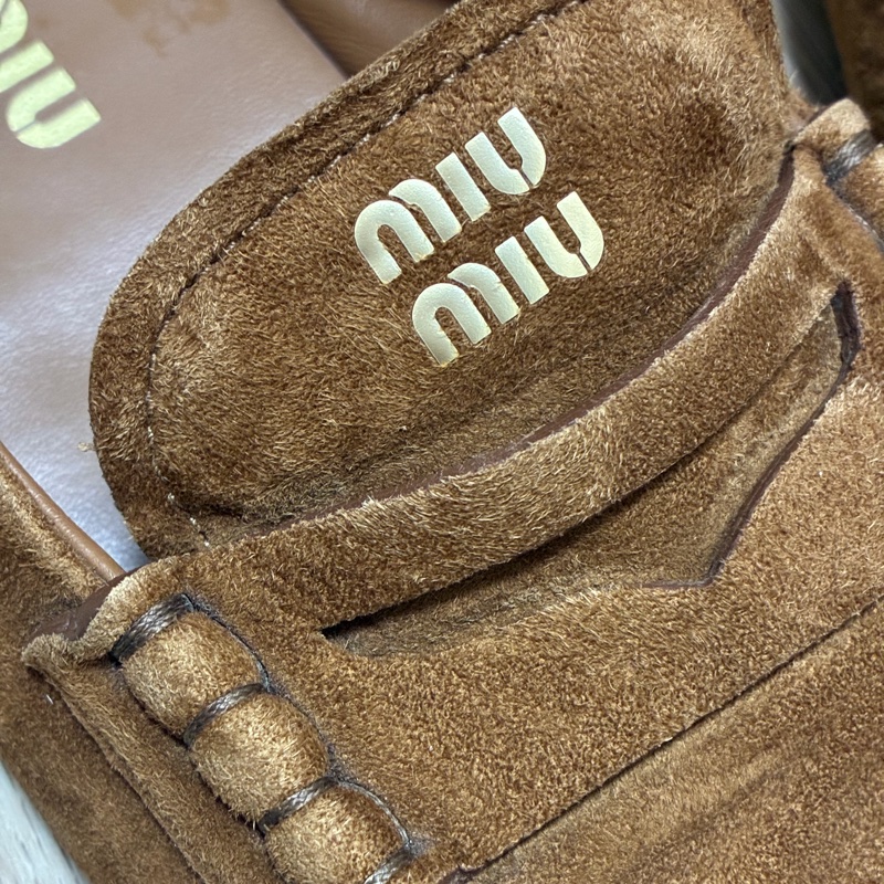 Miu Miu 樂福鞋 卡其麂皮-19