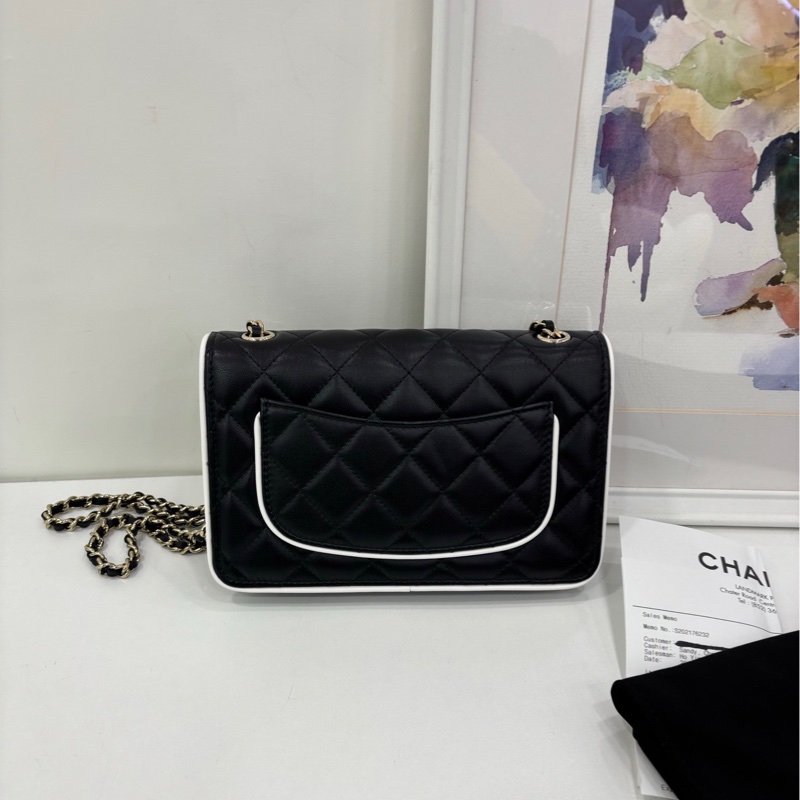 Chanel 香奈兒 25P系列 黑白熊貓漫畫方胖子，晶片有購證 閒置 尺寸12.5x19.5x3.5cm-1