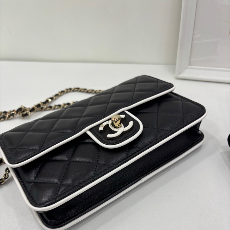 Chanel 香奈兒 25P系列 黑白熊貓漫畫方胖子，晶片有購證 閒置 尺寸12.5x19.5x3.5cm-4