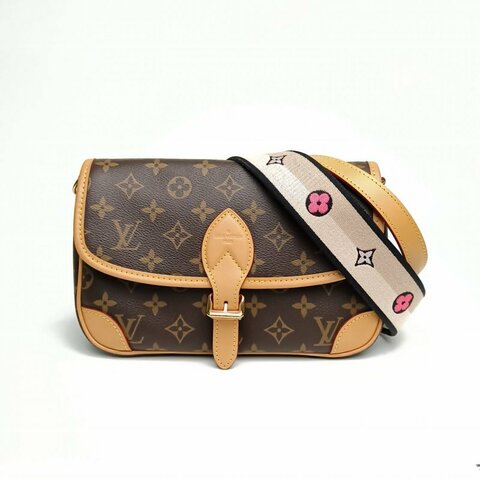LOUIS VUITTON Diane法棍包24黑紫寬肩帶老花PVC晶片肩背包