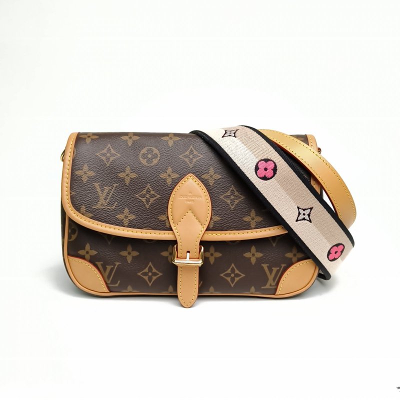 LOUIS VUITTON Diane法棍包24黑紫寬肩帶老花PVC晶片肩背包-0
