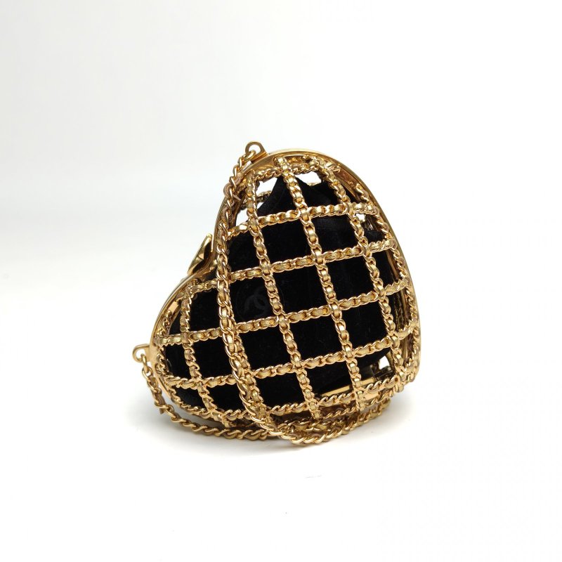 CHANEL 金色晶片開金扣鏤空愛心晚宴包肩背包-2
