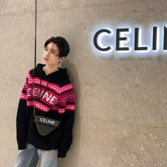 💎Han's house精品服飾💎 CELINE 刺繡 羊毛 連帽 毛衣 帽T 男女共穿 現貨 L  原價55600-7
