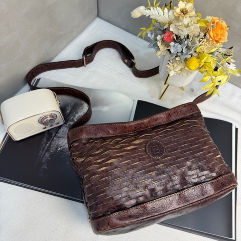 【赫蒂國際精品】Fendi 復古鴕鳥皮編織斜背包 vintage 二手 中古
