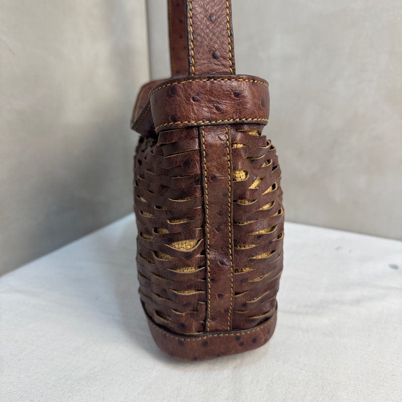 【赫蒂國際精品】Fendi 復古鴕鳥皮編織斜背包 vintage 二手 中古-6