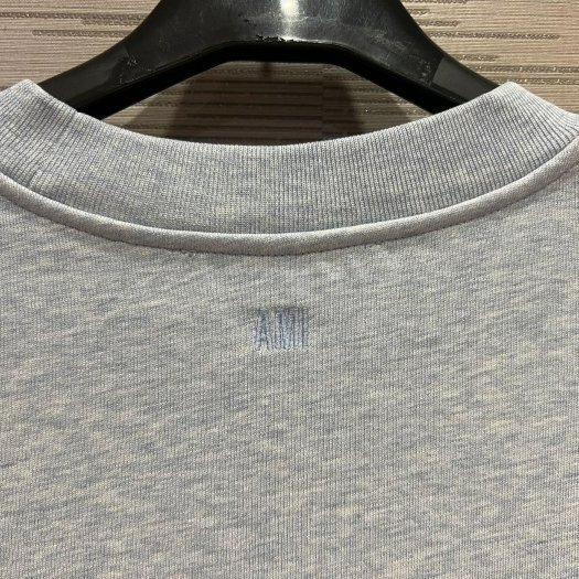 💎Han's house精品服飾💎 AMI PARIS 刺繡 愛心 長 T  長袖 現貨 L / XXXL 原價6800-2