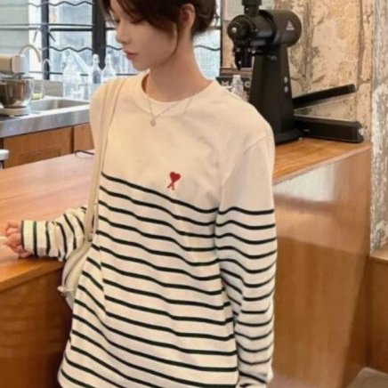 💎Han's house精品服飾💎 AMI PARIS 愛心 刺繡 長 T  長袖 葡萄牙製 男女共穿 現貨 M-9