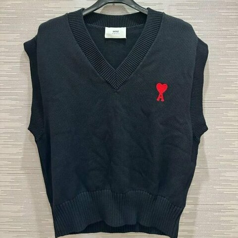 💎Han's house精品服飾💎 AMI PARIS 愛心 刺繡 針織 背心 可水洗 義大利製 現貨 M原價12800