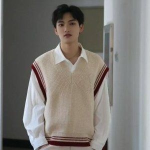 💎Han's house精品服飾💎AMI PARIS 愛心刺繡 針織 背心 可手水洗 義大利製 現貨 原價15000-0