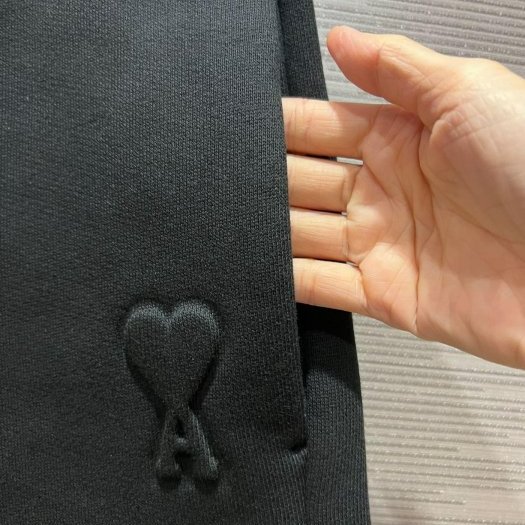 💎Han's house精品服飾💎PARIS LOGO 立體壓紋愛心 棉短褲 黑色-3