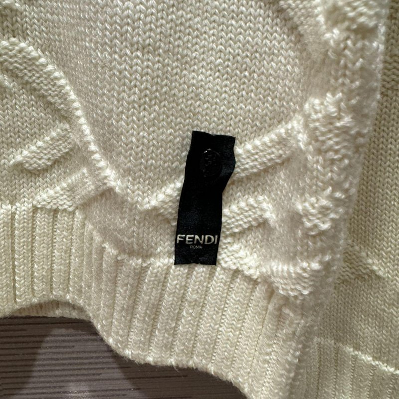 💎Han's house精品服飾💎 FENDI 字母 FF 毛衣 針織 可手水洗 現貨 46-6
