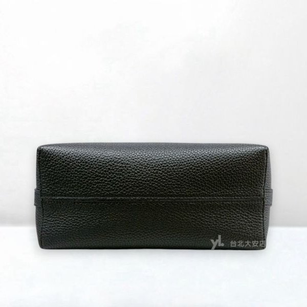 A13124-CELINE HARRY 黑色荔枝牛皮拉鍊斜背包122333GT7.38SI-4