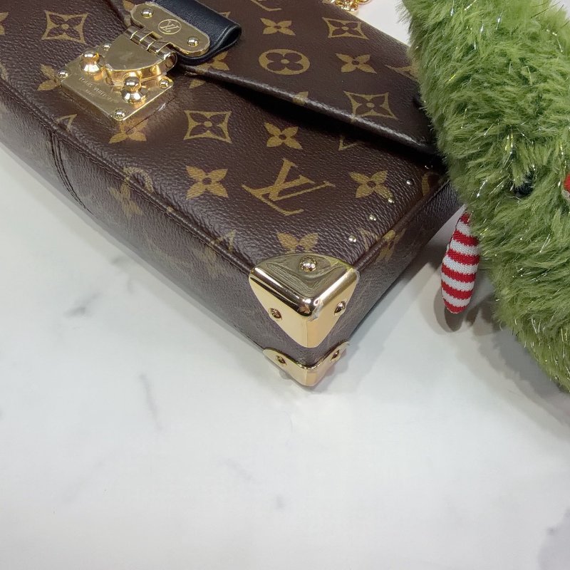 LV Trunkie East West帆布老花鏈帶包-8