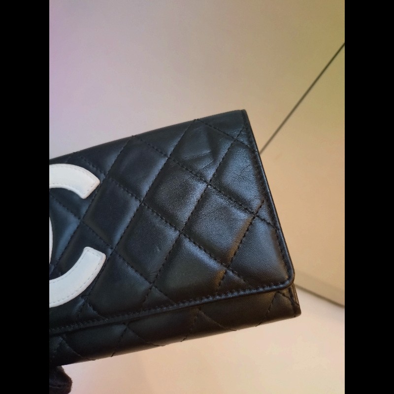 Chanel 黑底白雙C中夾-2