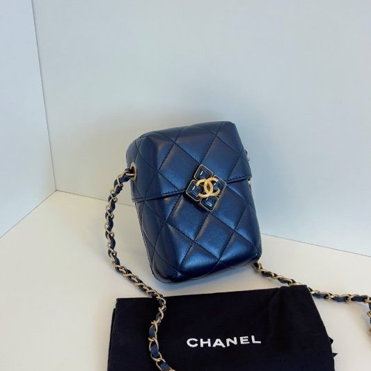 閒置新 香奈兒/Chanel 四葉草寶石扣 寶藍色菱格盒子包 芯片款-2