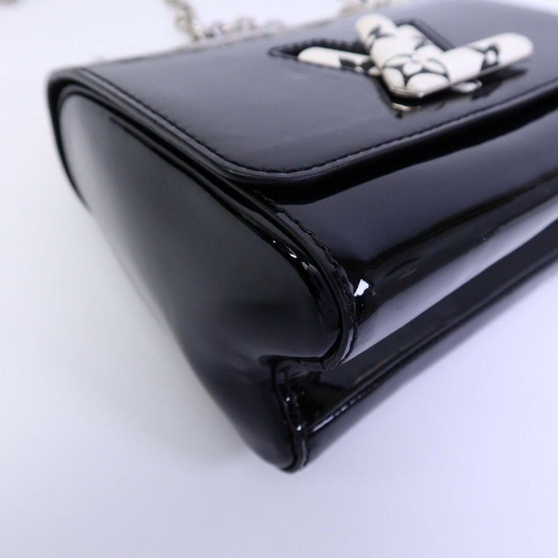 LOUIS VUITTON 漆皮皮革Twist PM鏈帶肩背袋-11