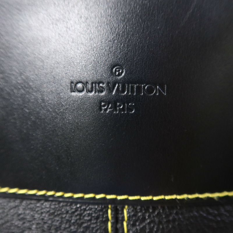 LOUIS VUITTON Suhali Lockit PM手挽袋-14