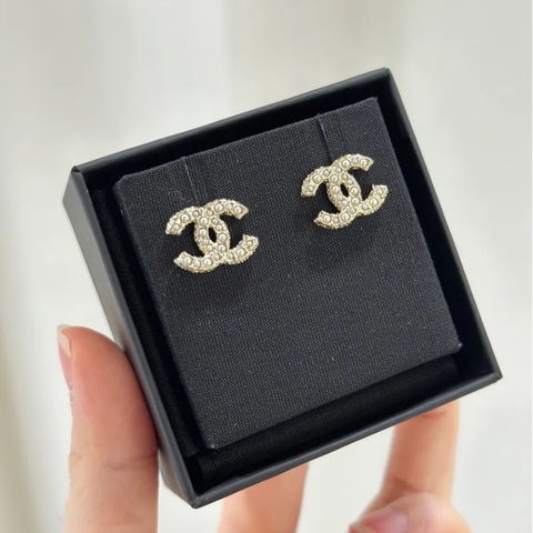 Chanel 珍珠雙C Logo耳環