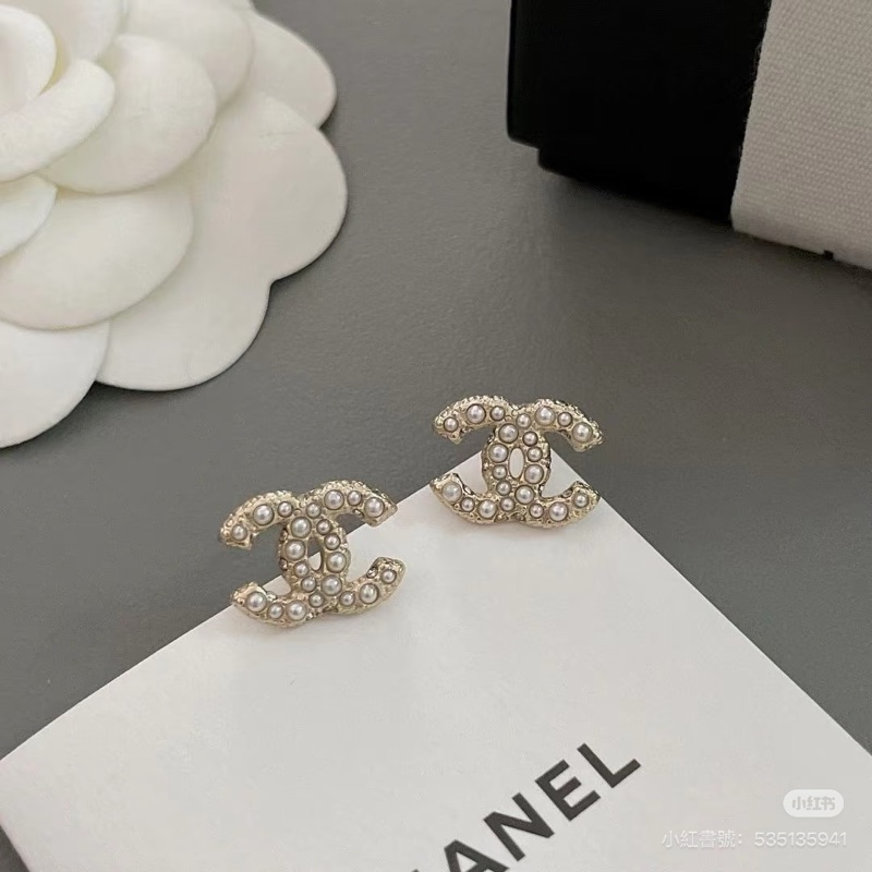 Chanel 珍珠雙C Logo耳環-2